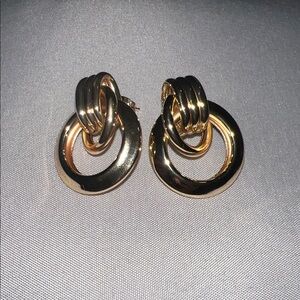Elegant Gold-Tone Hoop Earrings